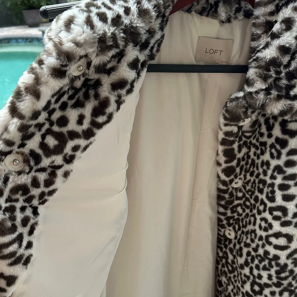 Leopard Print Faux Fur Coat from The Loft - Picture 3 of 5